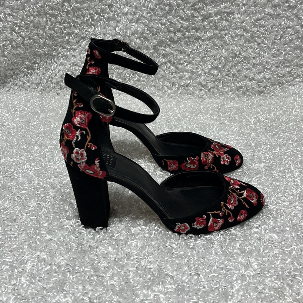 Black house white market piper black suede embroidered pumps